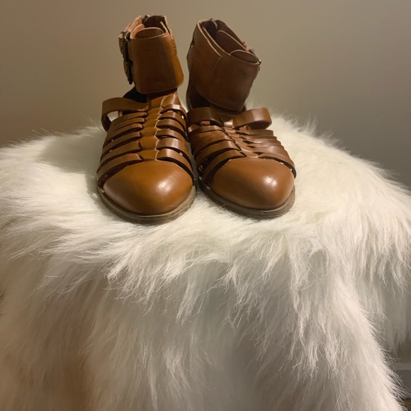 Cute Shoes - Picture 3 of 5